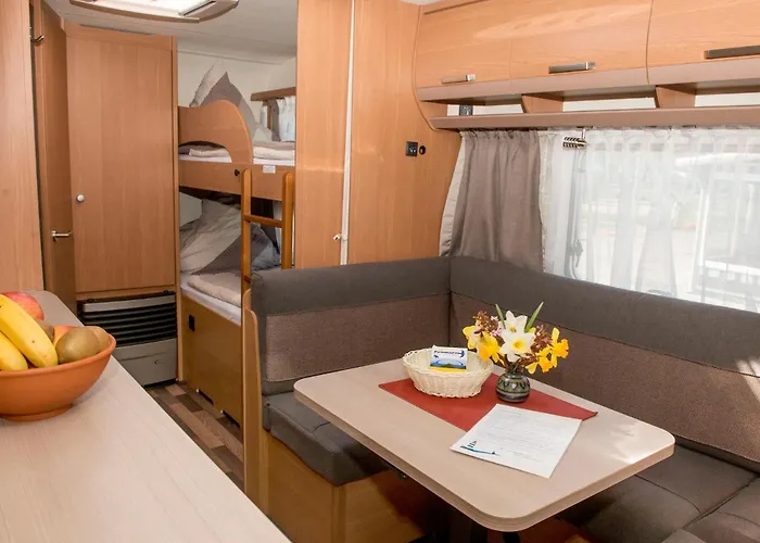 Strukkamphuk مكان تخييم 5*